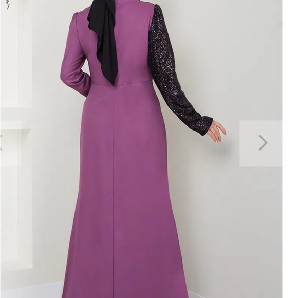 Elegant Purple and Black Women's Dress - Picture 2 of 3